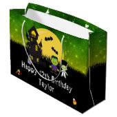 Halloween Happy Birthday Monsters Dark Green Groot Cadeauzakje (Achterkant Gekanteld)
