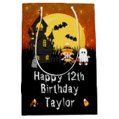 Halloween Happy Birthday Witch Ghost Sinaasappel Medium Cadeauzakje (Voorkant)