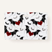 Halloween hart met zwarte vleermuisvleugels badge (Voorkant)