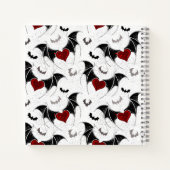 Halloween hart met zwarte vleermuisvleugels notitieboek (Achterkant)