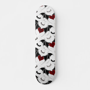 Halloween hart met zwarte vleermuisvleugels persoonlijk skateboard