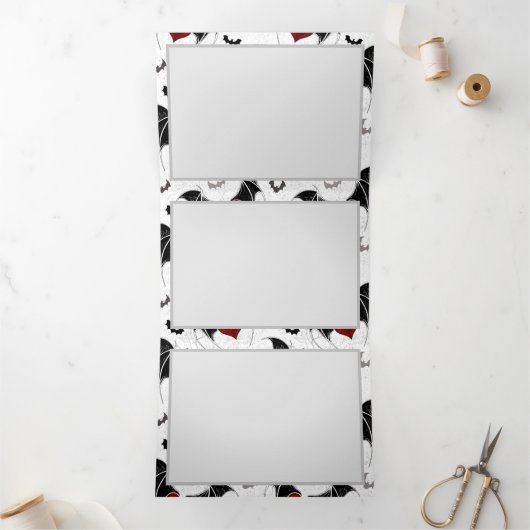 Halloween hart met zwarte vleugels drieluik uitnodiging (Binnen)