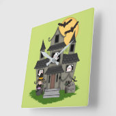 Halloween haunted house en kleine heks green vierkante klok (Hoek)