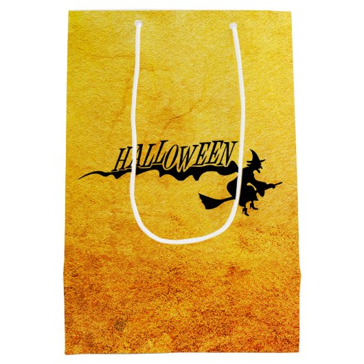 Halloween heks die op een broomstick vliegt medium cadeauzakje (Achterkant)