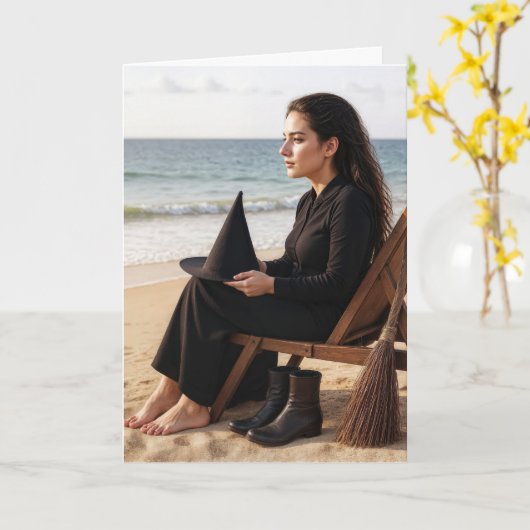 Halloween heks op een strandstoel kaart (Gele Bloem)