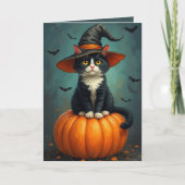 Halloween heks Tuxedo kat op een pompoen Kaart (Voorkant)