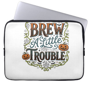 Halloween Heks Typografie Brouw Een Beetje Problem Laptop Sleeve