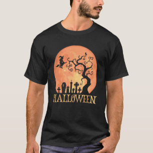 Halloween Heks vliegend over een maanverlichte beg T-shirt