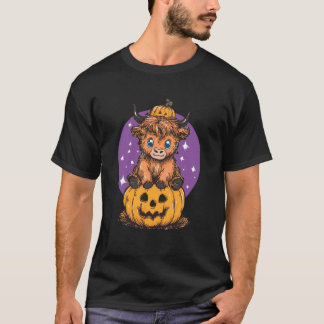 Halloween Highland Cow Witchy Spooky Pumpkin Cute  T-shirt
