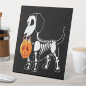 Halloween hondenkostuum reclamebord met voetstuk (Insitu)