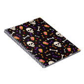 Halloween Horror Spooky Skull Coffin Bone Paars Notitieboek (Rechterzijde)