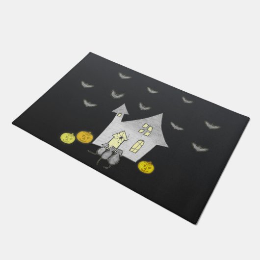 Halloween huis, zwarte katten, vleermuizen, pompoe deurmat (Schuin)