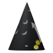 Halloween huis, zwarte katten, vleermuizen, pompoe feesthoedjes (Links)