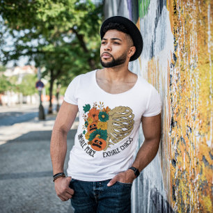 HALLOWEEN INHALEREN VREDE UITADEMING CHAOS BLOEMEN T-SHIRT