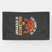 Halloween Is Everyday Spooky Kerkhof Maan Spandoek (Horizontaal)