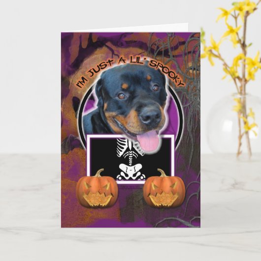 Halloween - Just a Lil Spooky - Rottweiler Kaart (Gele Bloem)