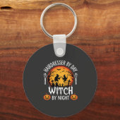 Halloween Kapper overdag Heks 's nachts Sleutelhanger (Voorkant)