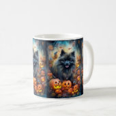 Halloween Keeshond met Pumpkins Scary Koffiemok (Voorkant rechts)