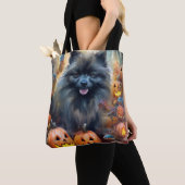 Halloween Keeshond met Pumpkins Scary Tote Bag (Dichtbij)