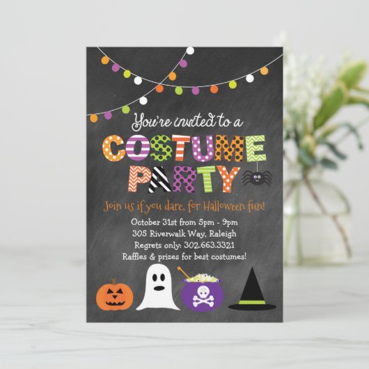 Halloween kostuum party schoolbord uitnodiging (Staand voorkant)
