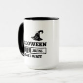 Halloween laden, even geduld tekst zwart en wit mok (Voorkant links)