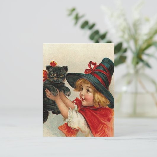  Halloween Little Witch Holding Black Cat Briefkaart (Staand voorkant)