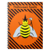 Halloween Magic Bee Witch Oranje en Black Stripes Notitieboek (Voorkant)