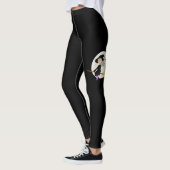 Halloween meisje heks vliegen door de maan zwart leggings (Links)