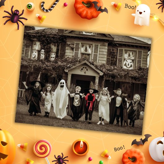 Halloween met kinderen in kostuums Briefkaart