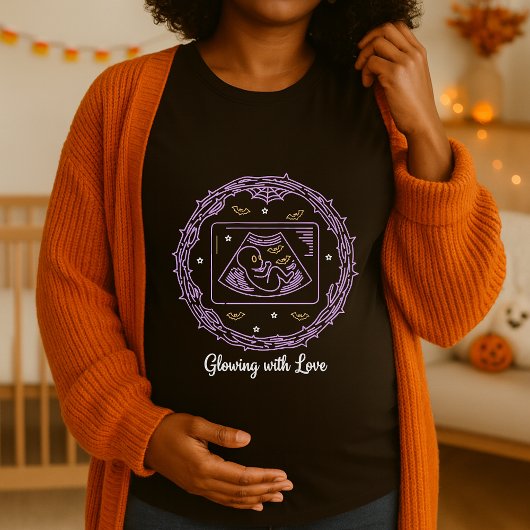 Halloween moederschap gloeit van liefde t-shirt