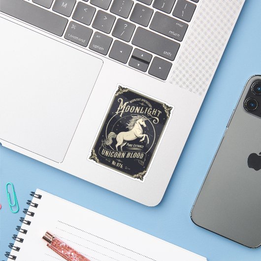 Halloween Moonlight Unicorn Blood Magic Potion Sticker (Laptop met iPhone)