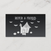 Halloween nacht met spookhuis, vleermuizen, pompoe aanbevelingskaartje (Voorkant)