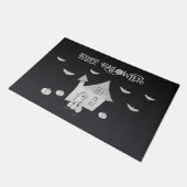 Halloween nacht met spookhuis, vleermuizen, pompoe deurmat (Schuin)