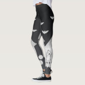 Halloween nacht met spookhuis, vleermuizen, pompoe leggings (Links)
