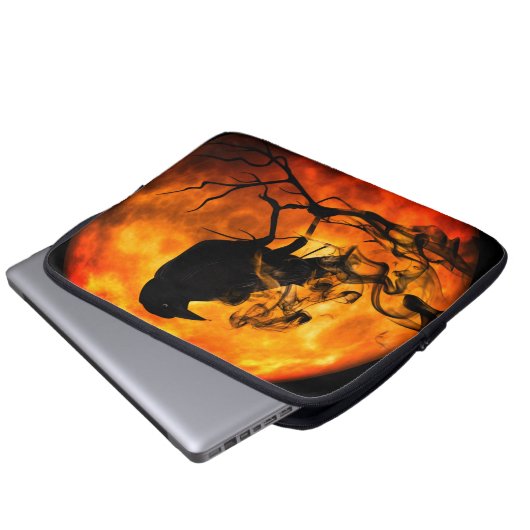 Halloween night raven laptop sleeve (Voorkant onderkant)