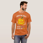 Halloween Non-Verbal Autism Trick or treat T-shirt (Voorkant volledig)