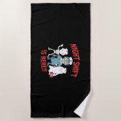 Halloween Nurse Funny Ghost Skeleton Zombie Essent Strandlaken (Voorkant)