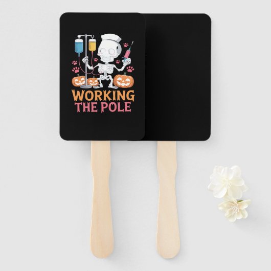 Halloween Nurse Skeleton Funny Joke Essential T-Sh Handwaaier (Voorkant en achterkant)