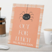 Halloween Oranje Gingham Spider voor de lunch Reclamebord Met Voetstuk (Insitu)