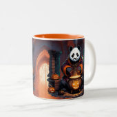 Halloween Panda Magic Tweekleurige Koffiemok (Voorkant rechts)