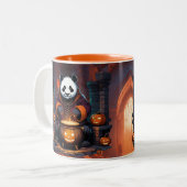 Halloween Panda Magic Tweekleurige Koffiemok (Voorkant links)