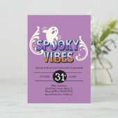 Halloween Party Ghost Spooky Vibes Birthday Paars Kaart (Staand voorkant)