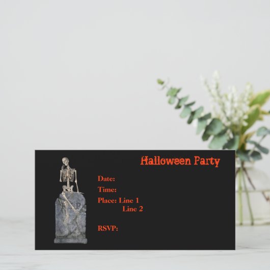 Halloween Party Invitation Skeleton Tombstone Kaar (Staand voorkant)