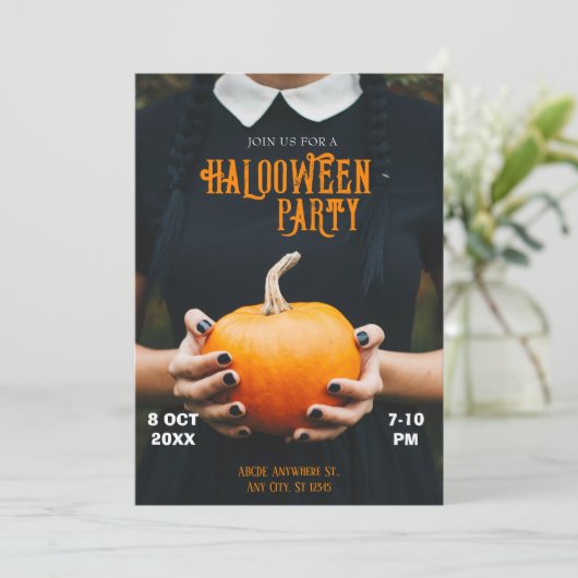 Halloween party pompoen meisje zwarte jurk kaart (Staand voorkant)