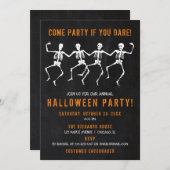 Halloween party Skeletons dansend chalkboard Kaart (Voorkant / Achterkant)