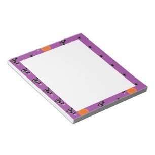 Halloween patroon op paars notitieblok