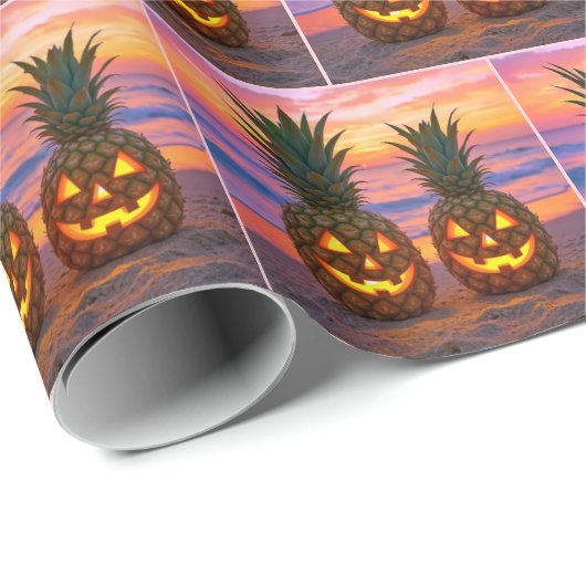 Halloween Pineapple Jack-o-lanterns On a Beach Cadeaupapier (Rol Hoek)