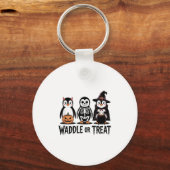 Halloween Pinguïn Trick Of Waddle Spooky _ Sleutelhanger (Voorkant)