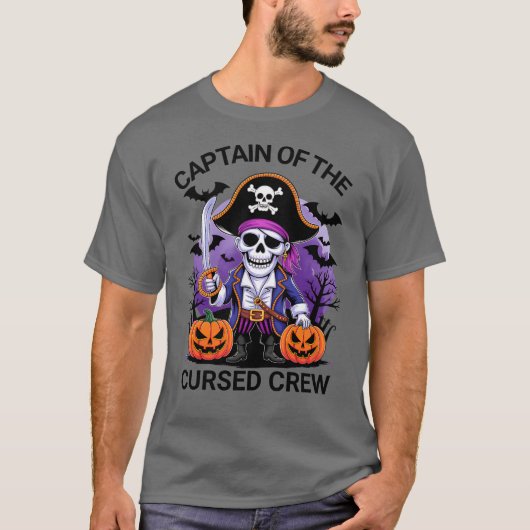Halloween Pirate Captain of the Cursed Crew T-shirt (Voorkant)