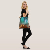 Halloween pompoenen en vleermuizen tote bag (Op model)